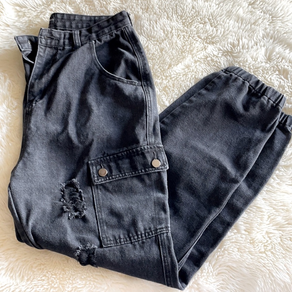 PrettyLittleThing Black Cargo Jeans